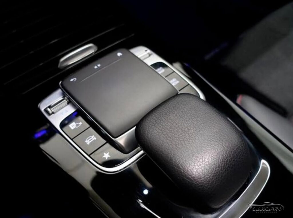 Mercedes Benz A180