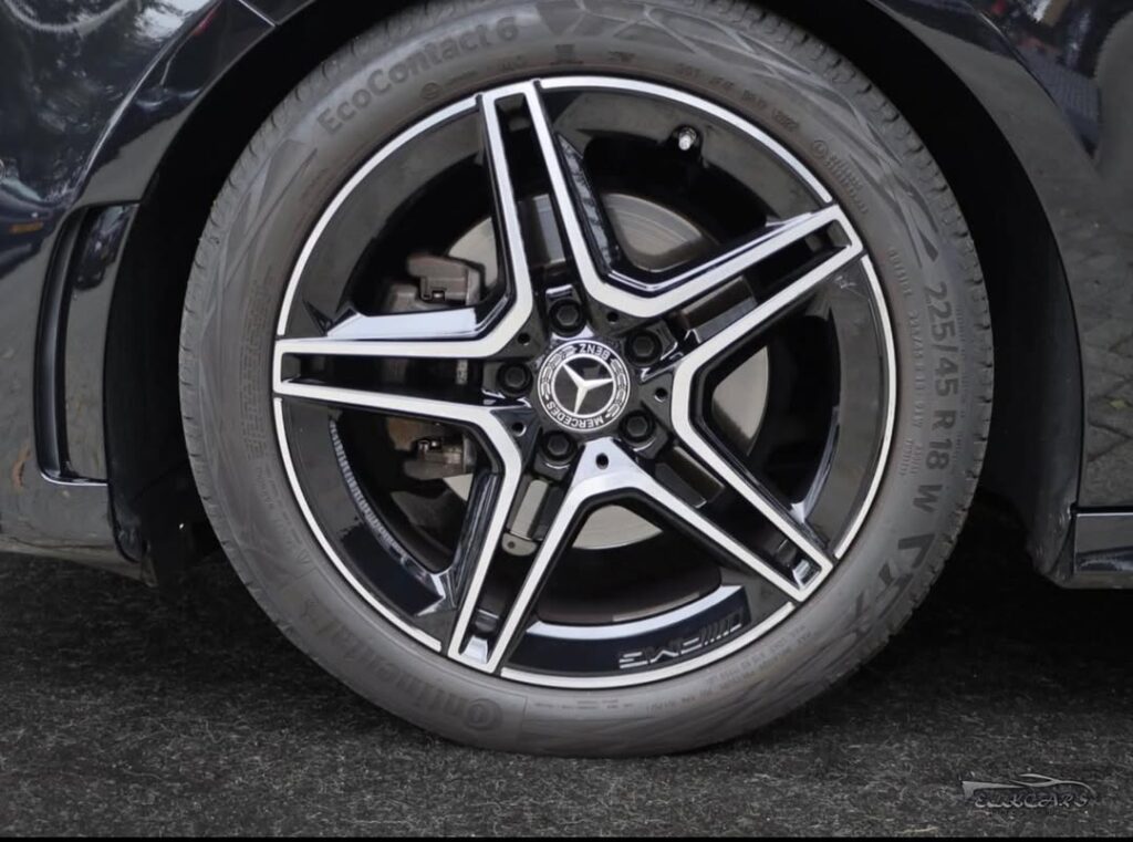 Mercedes Benz A200